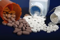 alternatives to prescriptions should be considered when dealing with patient pain